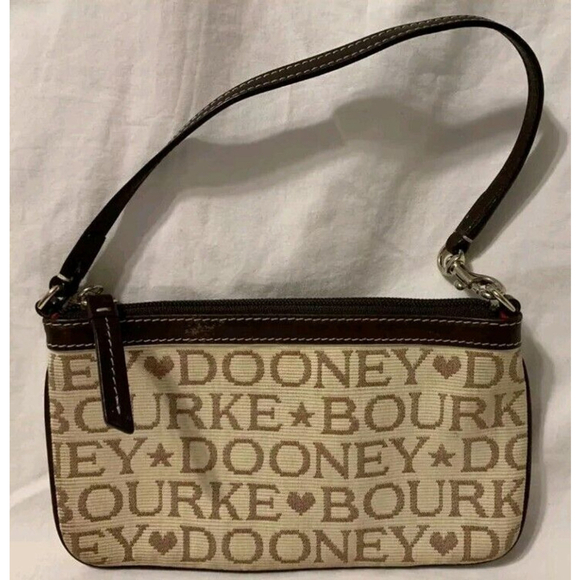Dooney And Bourke Signature Tapestry Collection Heart Stars Logo Wrislet - Picture 1 of 9